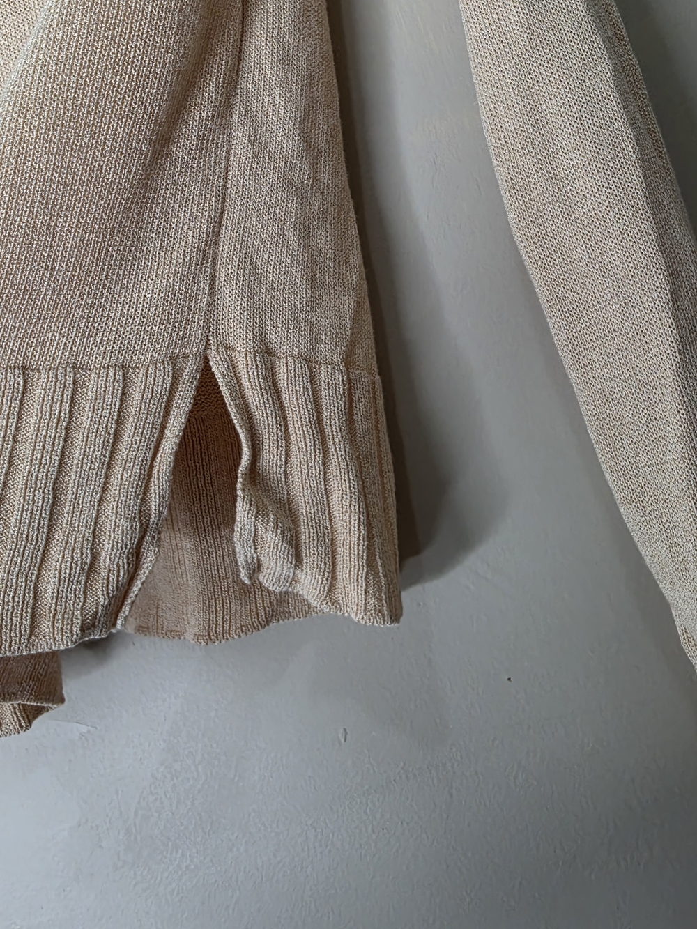 Ann Taylor LOFT Beige Knit Sweater Ruffle Hem Size S Soft Lightweight - Picture 10 of 13